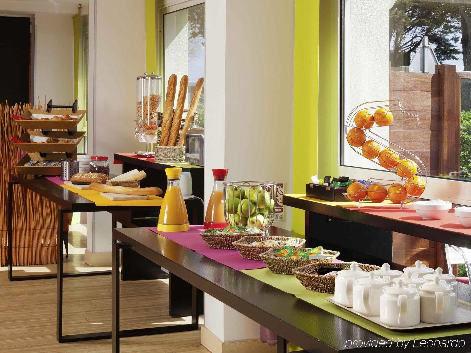Ibis Styles Ouistreham Hotel Ресторант снимка